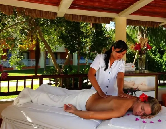 9076_580603855316469_1568385860_n