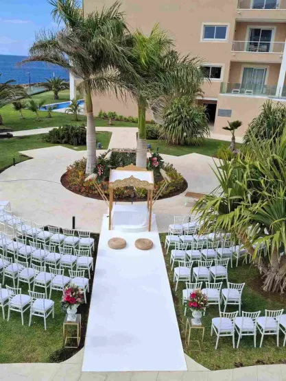 casamento no jardim com vista para o mar em Tenerife
